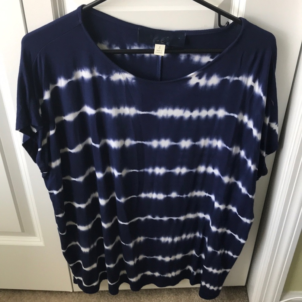 Blue pattern tunic